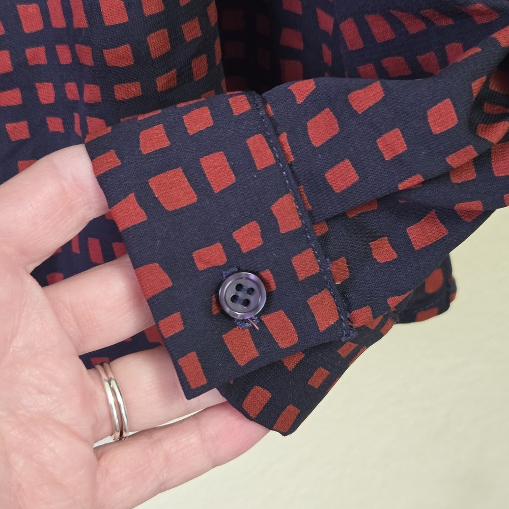COLLECTIVE CONCEPTS Burgundy Navy Geometric Print Pull On V-Neck Blouse Size S - Picture 4 of 11